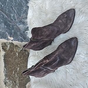 Frye Reina Booties Boots Distressed Surfer Nubuck Chocolate Brown Size 7M